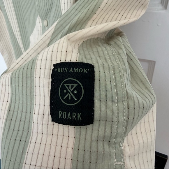 Roark Run Amok Bless Up Short Sleeve Trail Shirt Top in Olive - Picture 7 of 11